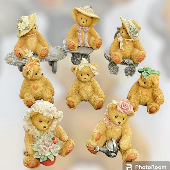 Lot of Cherished Teddies with Garden Furniture -Great for Spring Tier Tray Decor - Picture 1 of 8